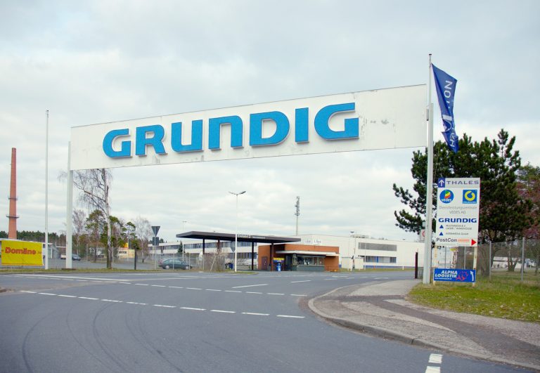 comment-contacter-Grundig-scaled