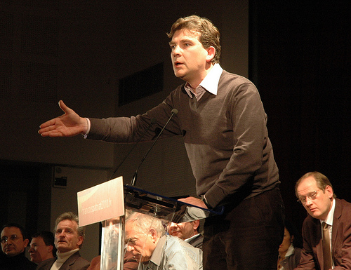 Entrer en contact avec Arnaud Montebourg