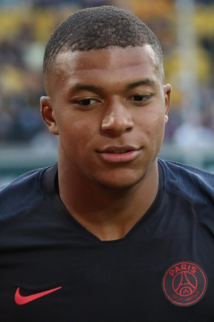 Kylian Mbappe footballeur