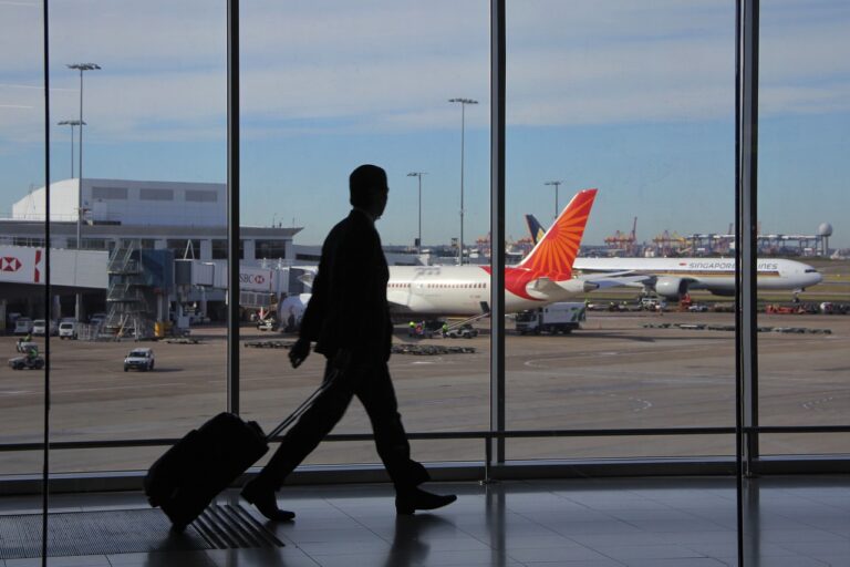 Entrer en contact avec l'aéroport de Paris Orly